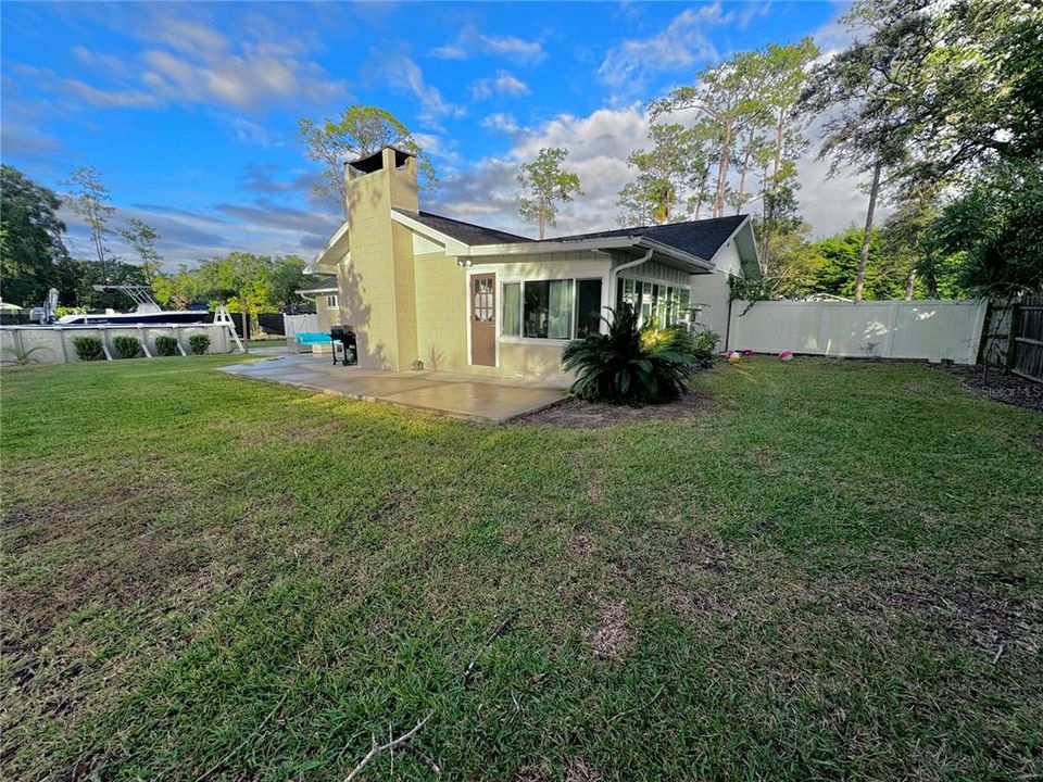 Yard, patio, pool