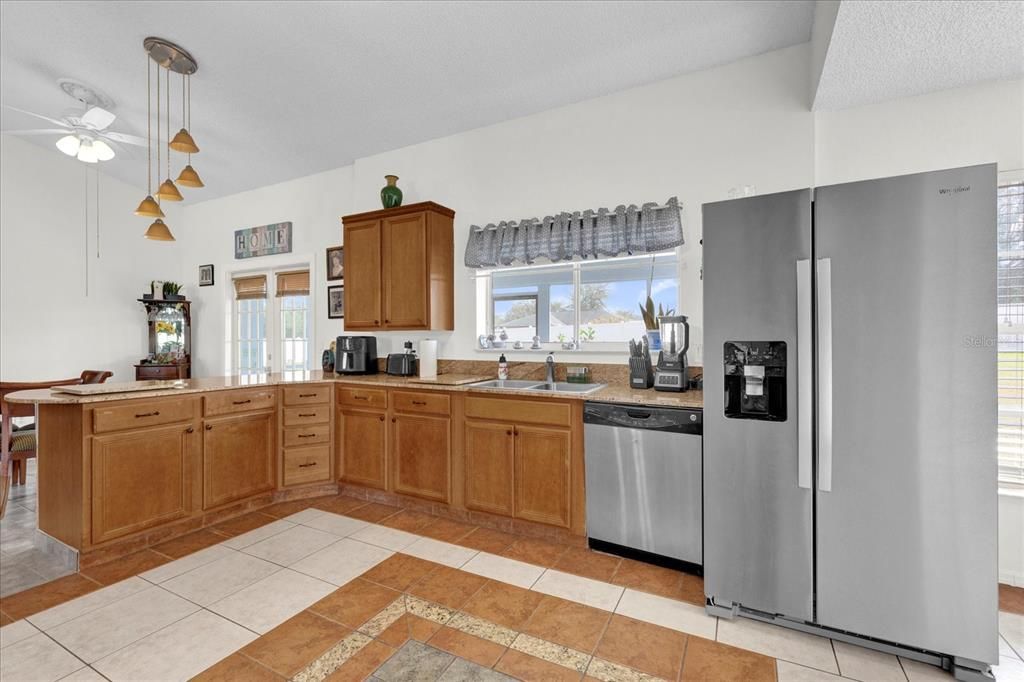 Gorgeous Granite Counters with LOTS of Counter Space