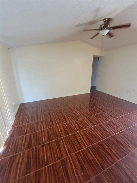 For Rent: $2,200 (3 beds, 2 baths, 1180 Square Feet)