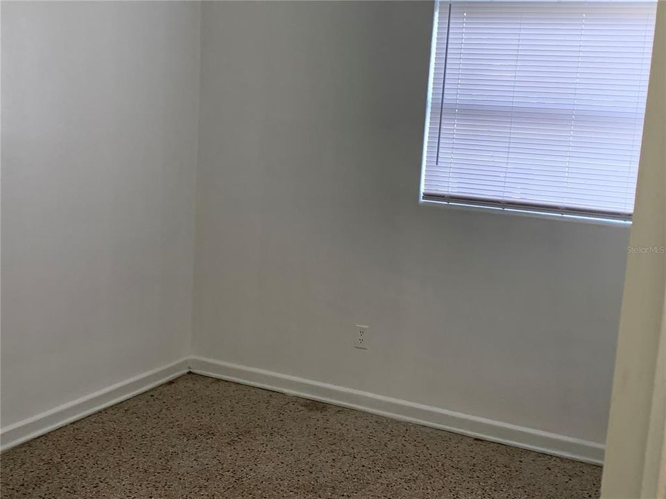 For Rent: $1,900 (3 beds, 2 baths, 960 Square Feet)