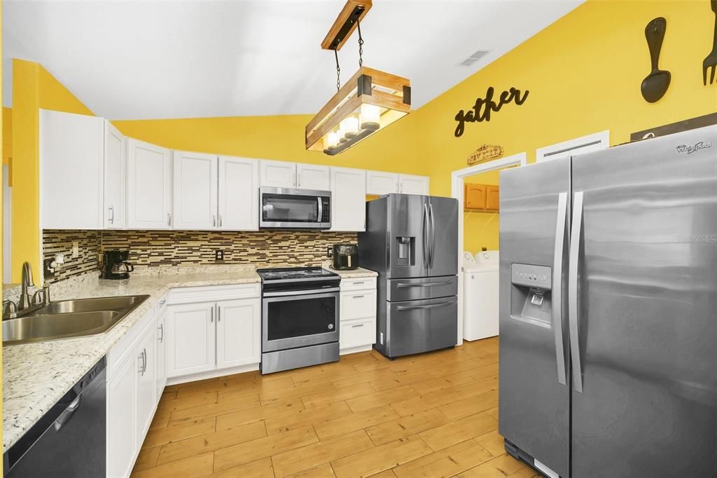 For Sale: $299,900 (3 beds, 2 baths, 1505 Square Feet)