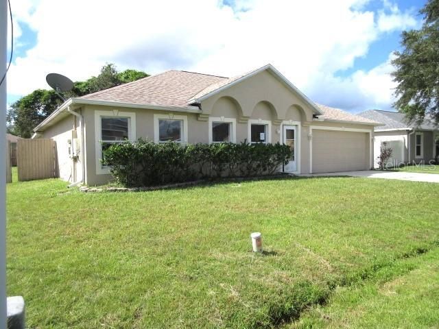 For Sale: $291,000 (4 beds, 2 baths, 2088 Square Feet)