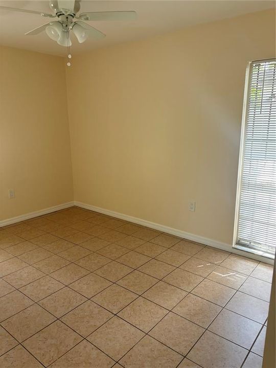 For Rent: $2,100 (3 beds, 1 baths, 1009 Square Feet)