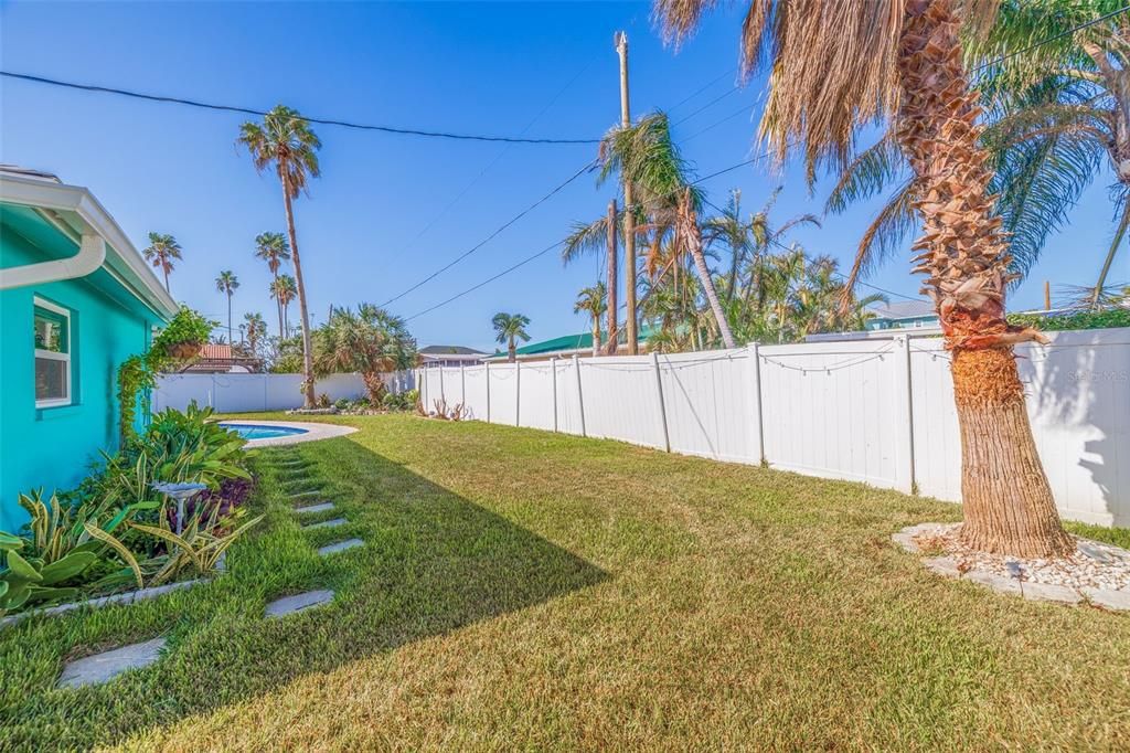 For Sale: $1,399,000 (3 beds, 2 baths, 1964 Square Feet)