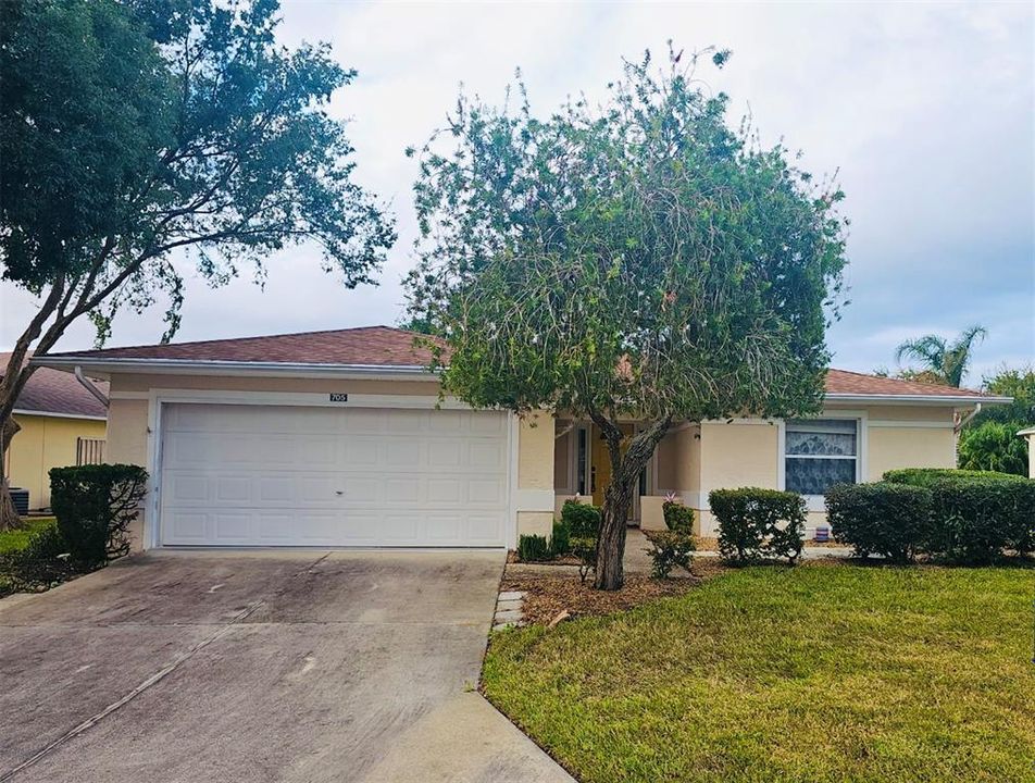 For Sale: $329,500 (3 beds, 2 baths, 1656 Square Feet)