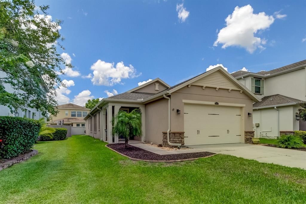 For Sale: $450,000 (3 beds, 2 baths, 1623 Square Feet)