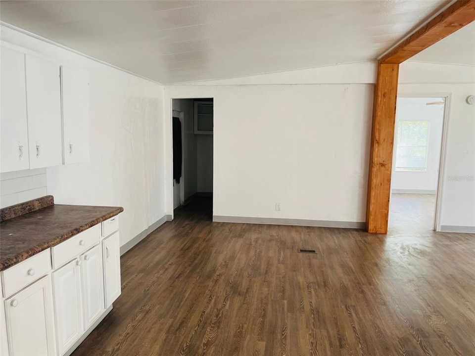 Kitchen/Dining area