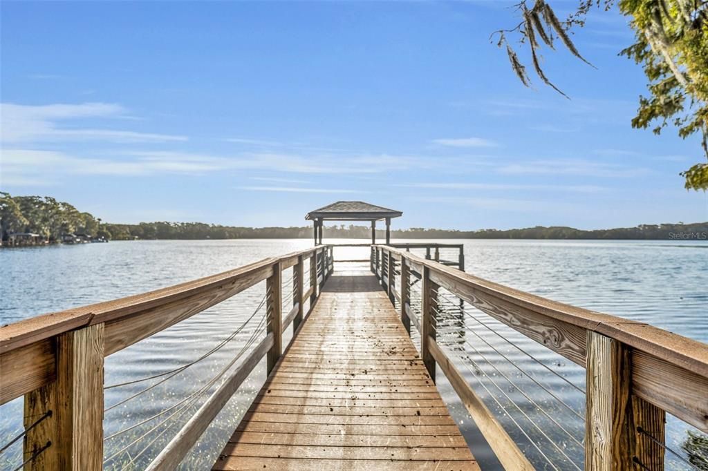 Neighborhood dock for fishing