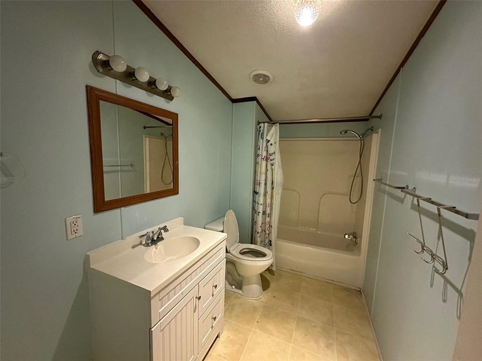 For Sale: $220,000 (4 beds, 2 baths, 2356 Square Feet)