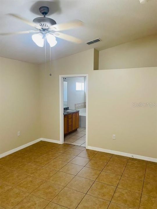 For Rent: $2,300 (3 beds, 2 baths, 1600 Square Feet)