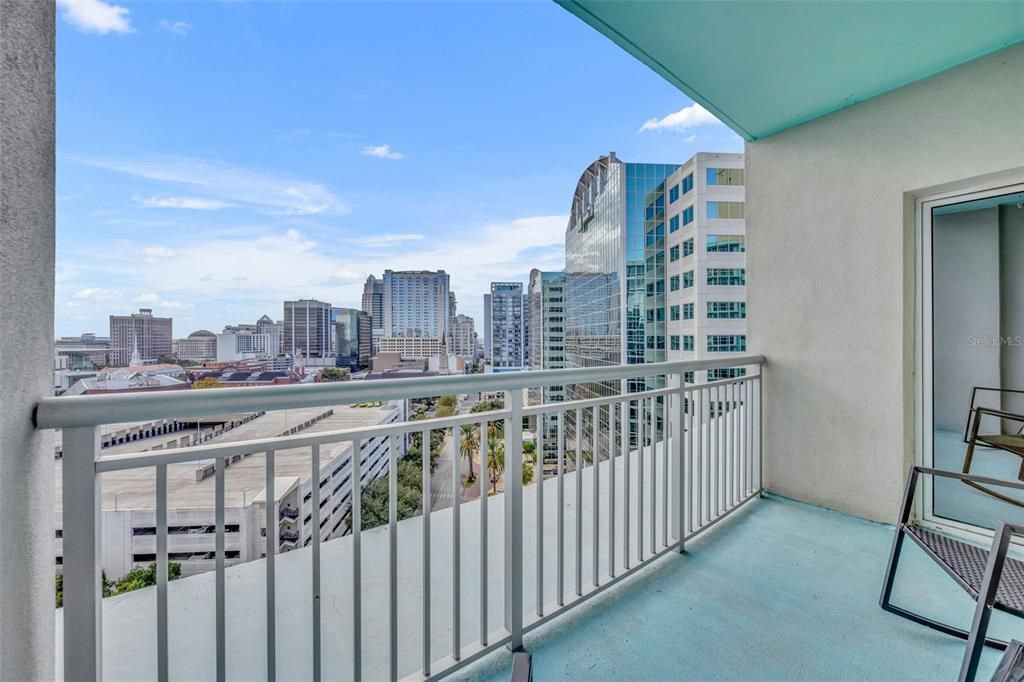 For Sale: $264,000 (1 beds, 1 baths, 771 Square Feet)