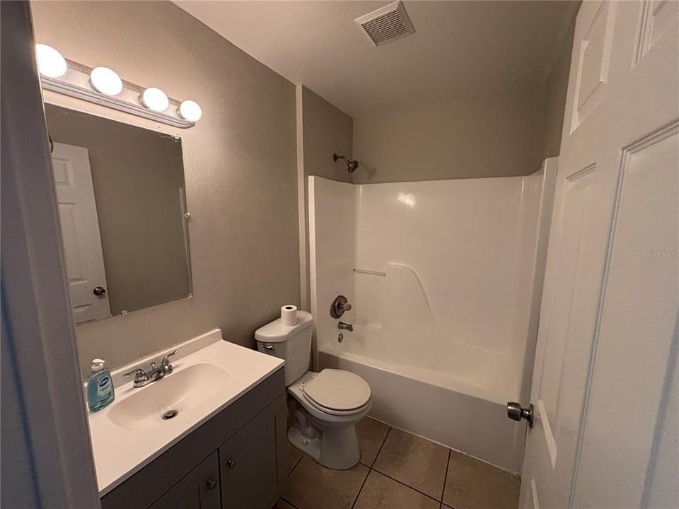 For Rent: $1,575 (3 beds, 1 baths, 1015 Square Feet)