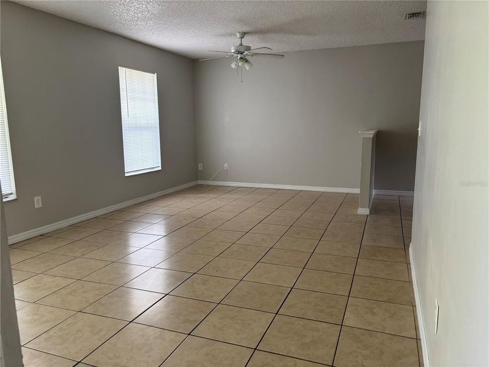 For Rent: $1,575 (3 beds, 1 baths, 1015 Square Feet)