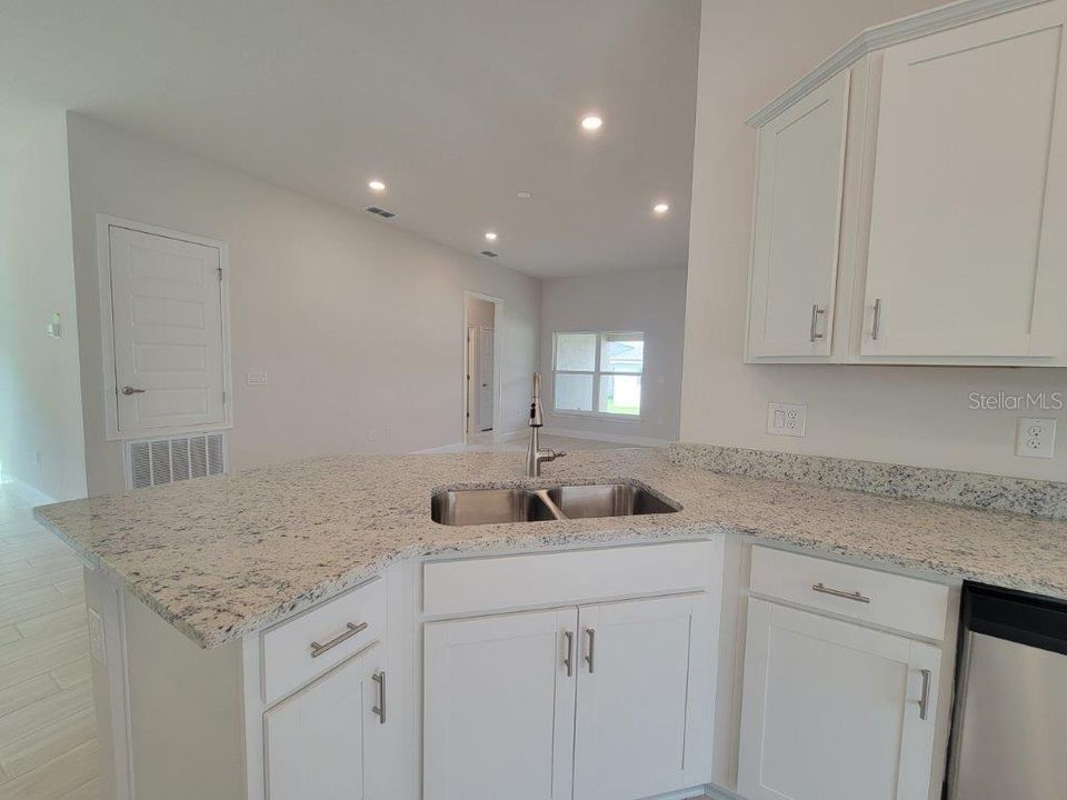 For Sale: $362,829 (4 beds, 2 baths, 1820 Square Feet)