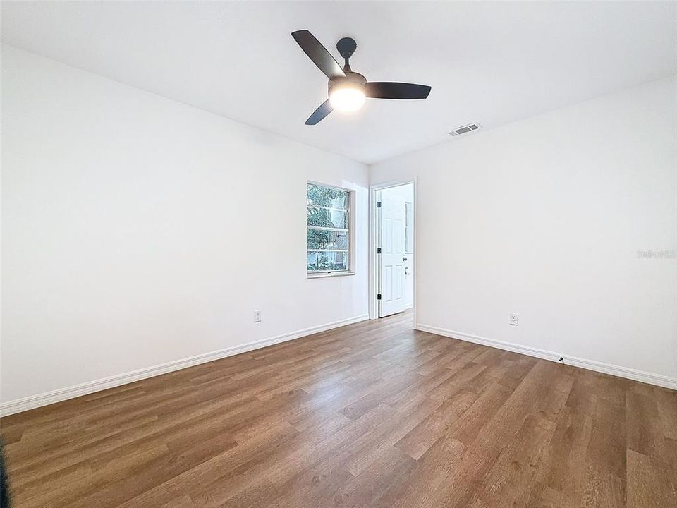 For Sale: $239,900 (3 beds, 2 baths, 1000 Square Feet)