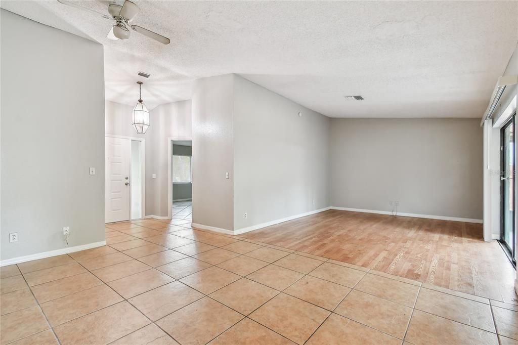 For Rent: $2,295 (3 beds, 2 baths, 1358 Square Feet)