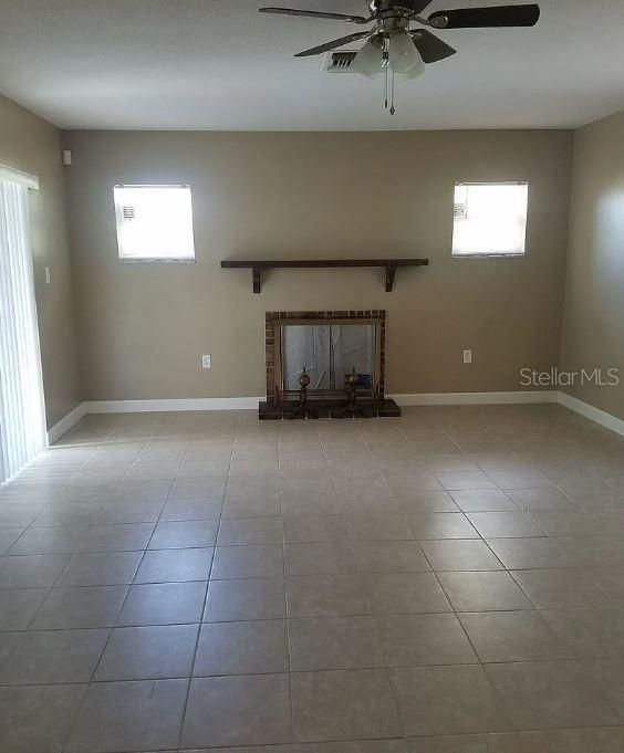 For Rent: $2,500 (3 beds, 2 baths, 1632 Square Feet)