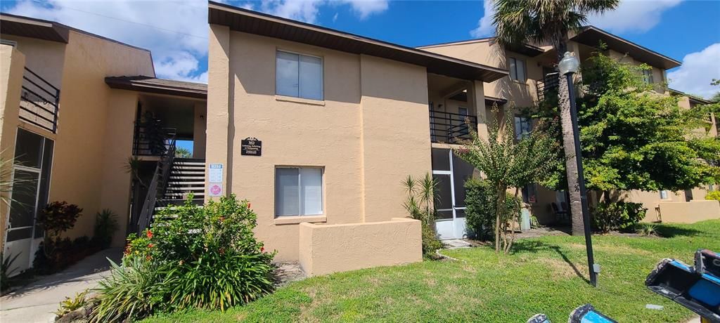 For Sale: $148,000 (2 beds, 2 baths, 934 Square Feet)