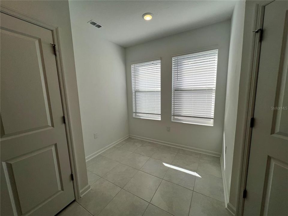 For Rent: $2,000 (3 beds, 2 baths, 2109 Square Feet)