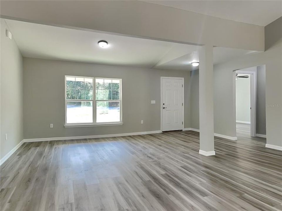 For Rent: $1,825 (3 beds, 2 baths, 1671 Square Feet)