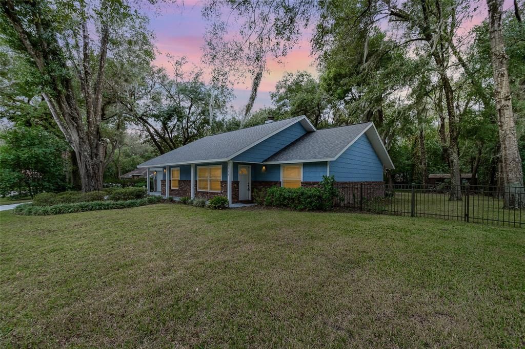 For Sale: $375,000 (3 beds, 2 baths, 1846 Square Feet)