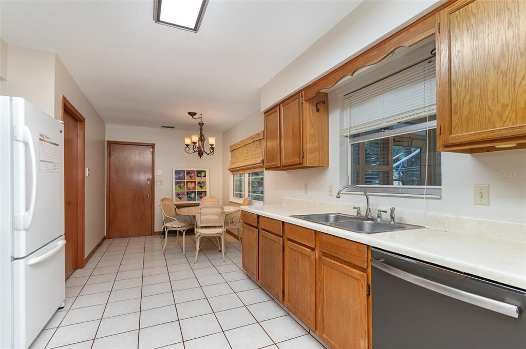 For Sale: $375,000 (3 beds, 2 baths, 1846 Square Feet)