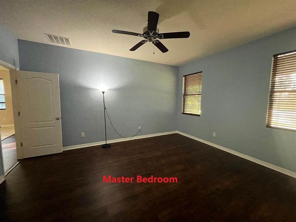 For Rent: $2,690 (4 beds, 2 baths, 2082 Square Feet)