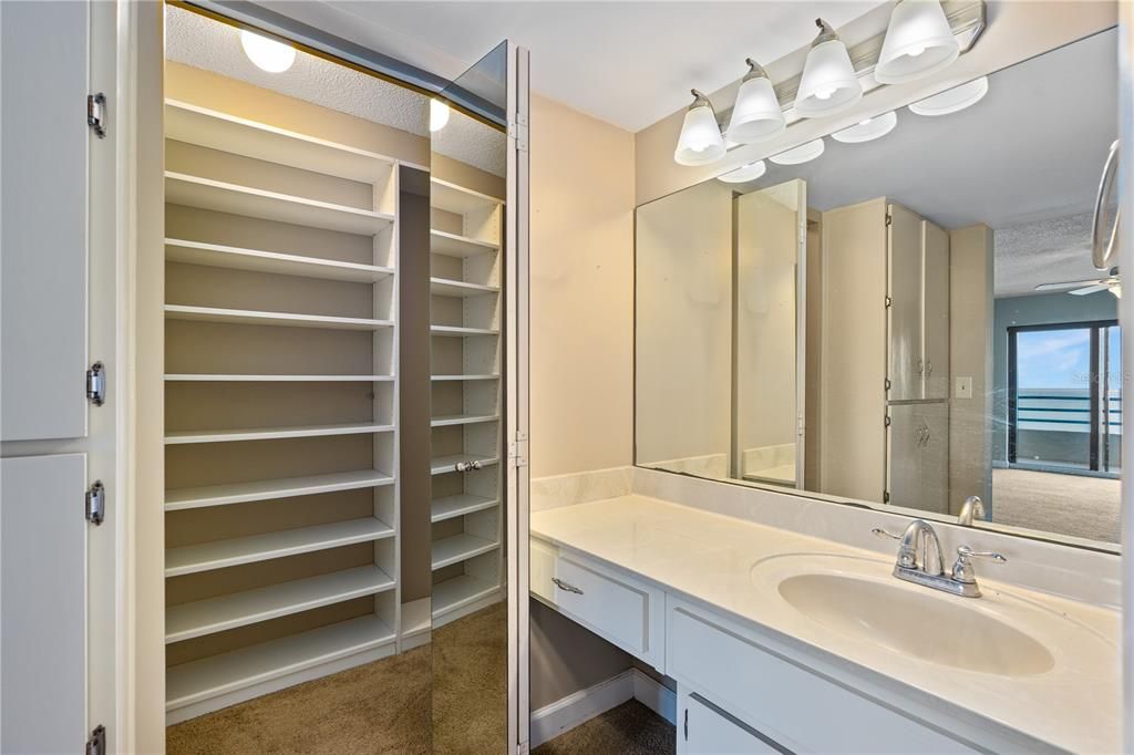 primary bath closet