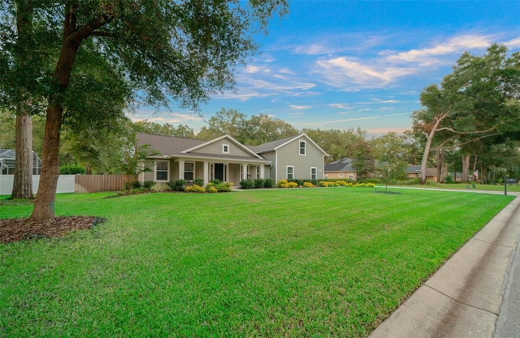 For Sale: $584,900 (3 beds, 2 baths, 2320 Square Feet)