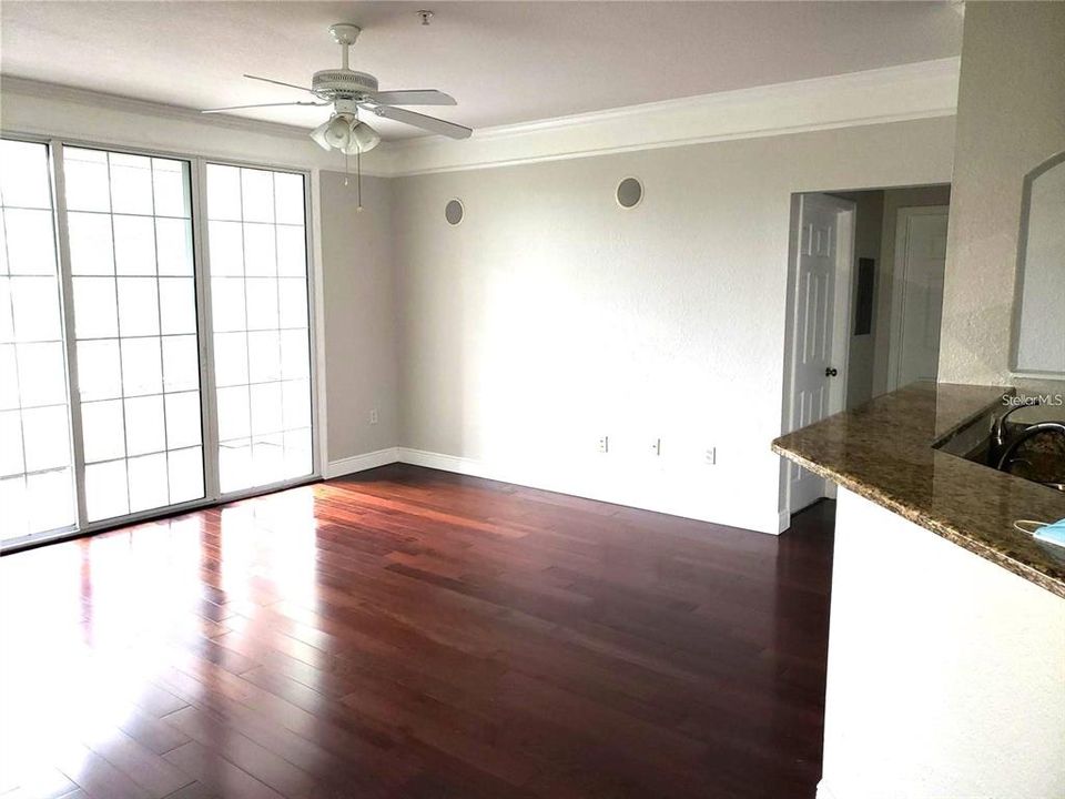 For Rent: $2,000 (3 beds, 2 baths, 1260 Square Feet)