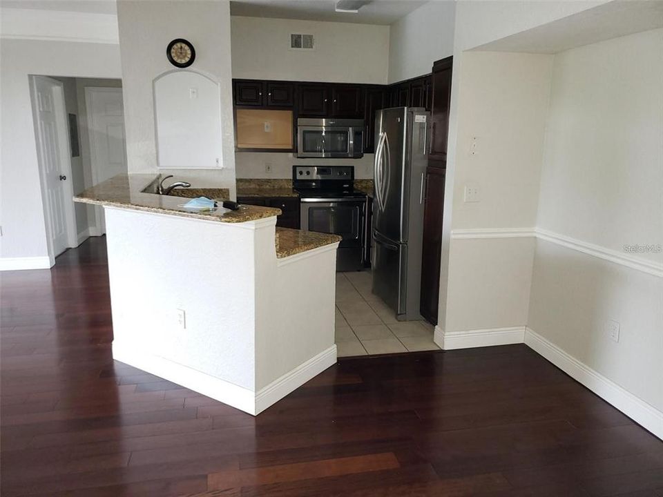 For Rent: $2,000 (3 beds, 2 baths, 1260 Square Feet)