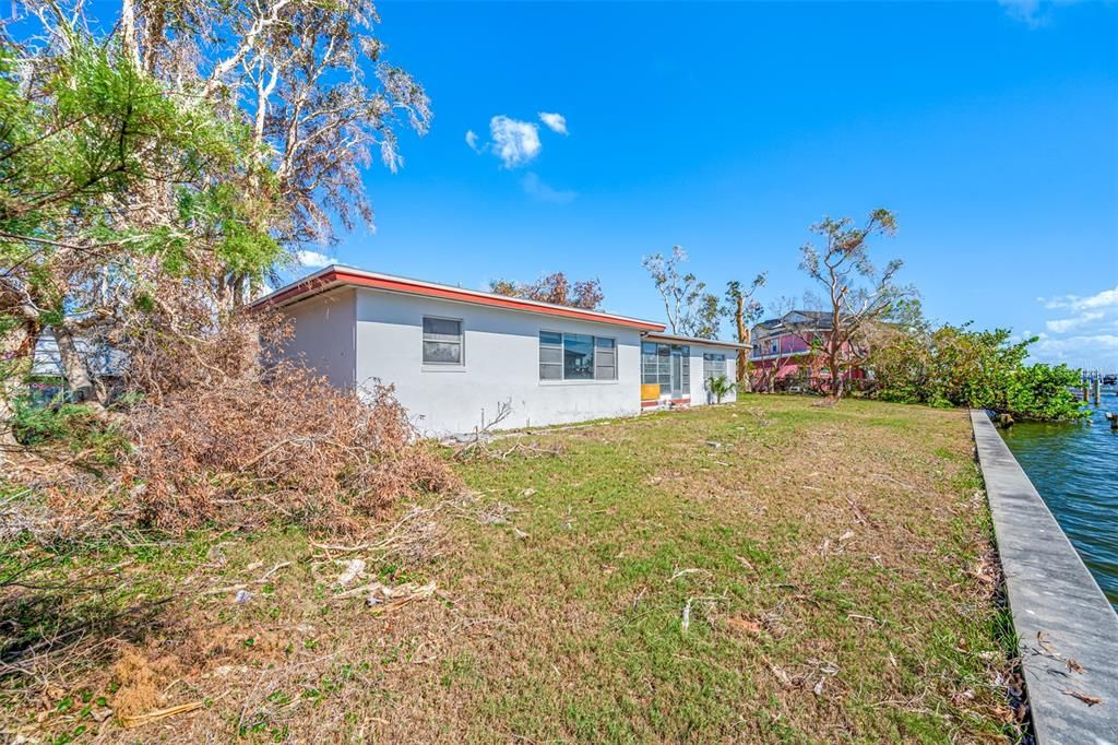 For Sale: $1,399,000 (3 beds, 2 baths, 2224 Square Feet)