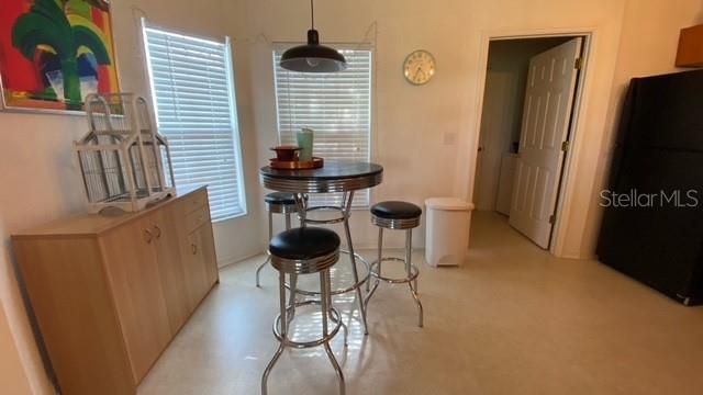 For Rent: $1,950 (3 beds, 2 baths, 1354 Square Feet)