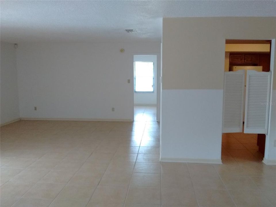 For Rent: $2,150 (3 beds, 2 baths, 1560 Square Feet)