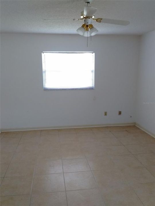 For Rent: $2,150 (3 beds, 2 baths, 1560 Square Feet)