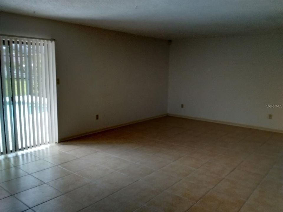 For Rent: $2,150 (3 beds, 2 baths, 1560 Square Feet)