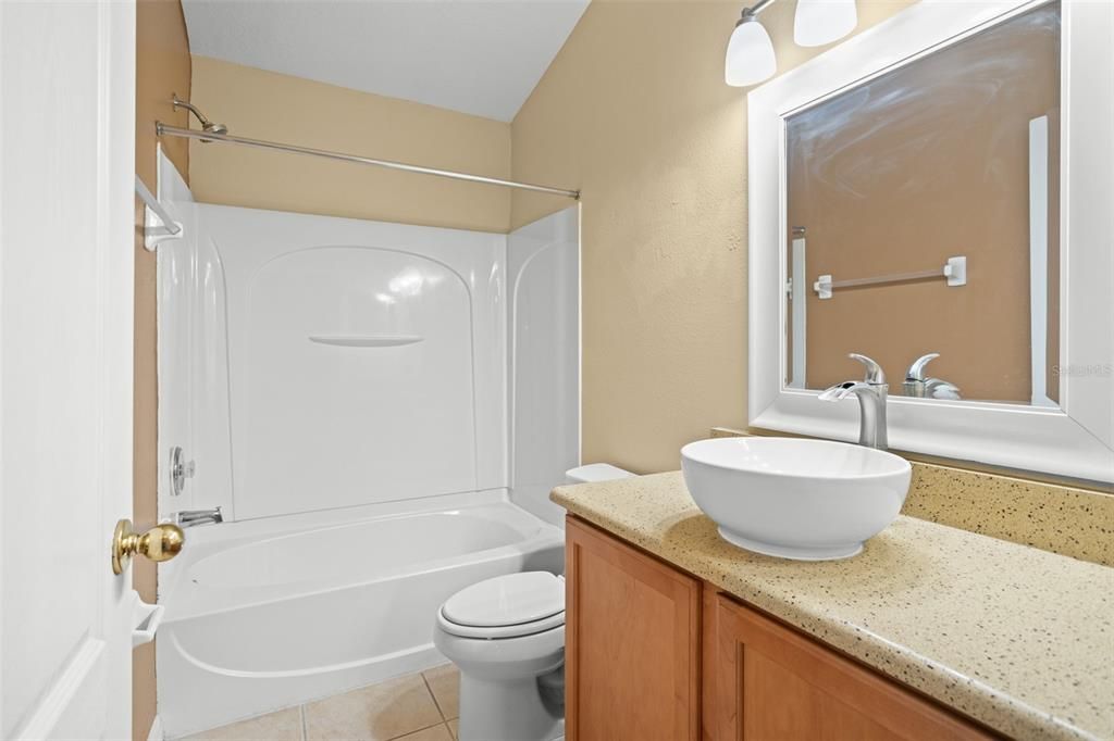 For Sale: $259,000 (2 beds, 2 baths, 1214 Square Feet)