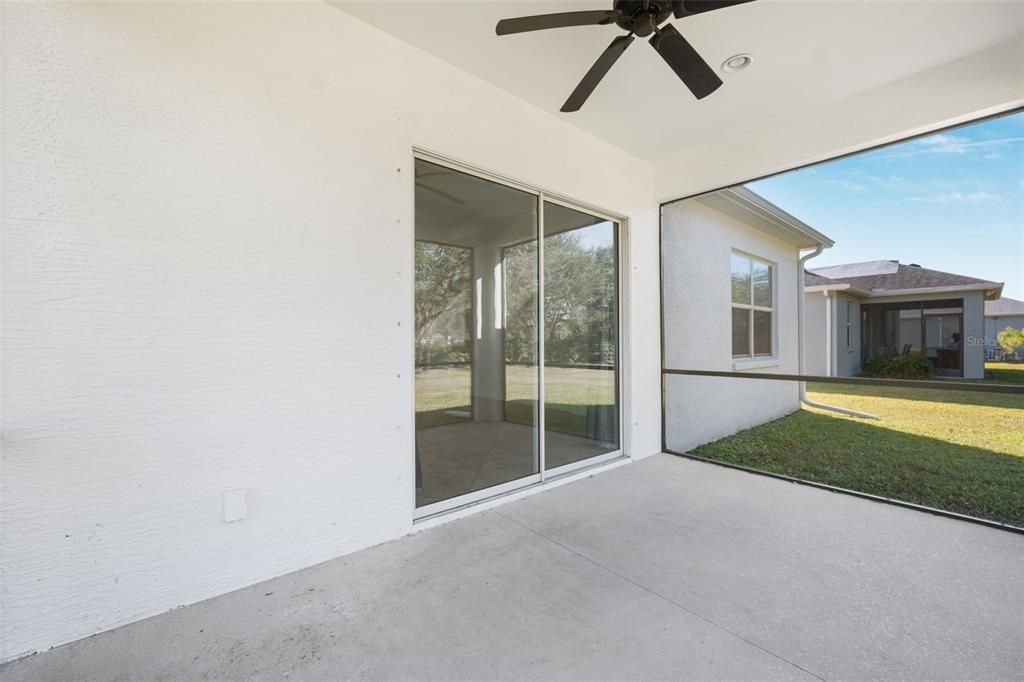 Screened in patio (Virtually Staged)