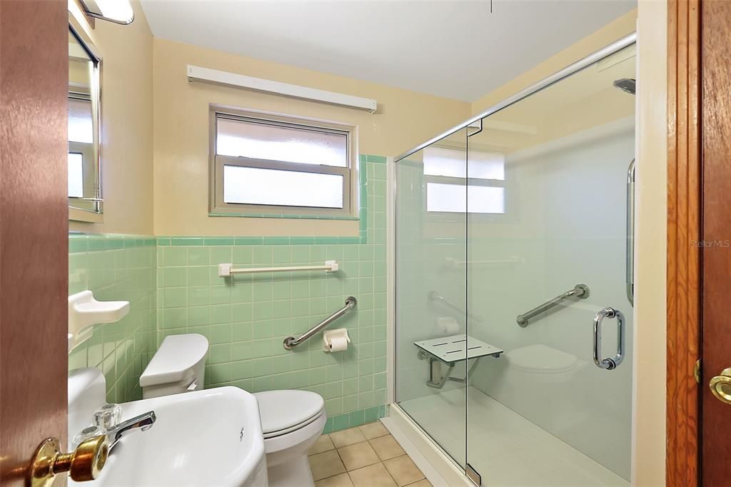 For Sale: $260,000 (2 beds, 2 baths, 1485 Square Feet)