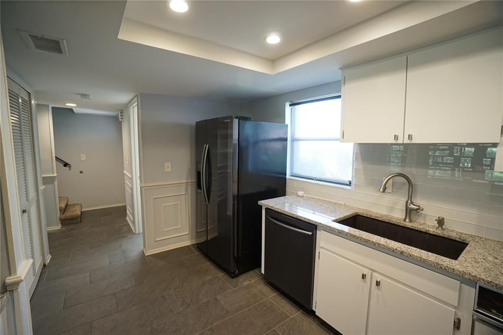 For Rent: $2,250 (3 beds, 2 baths, 1755 Square Feet)