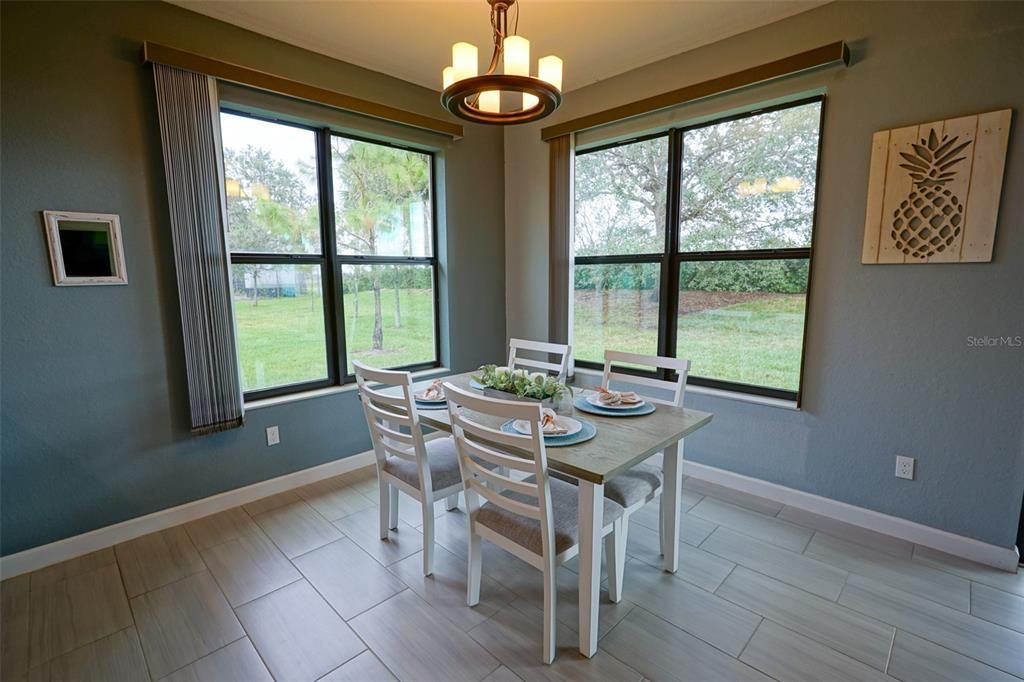 待售: $293,900 (3 贝兹, 2 浴室, 1417 平方英尺)