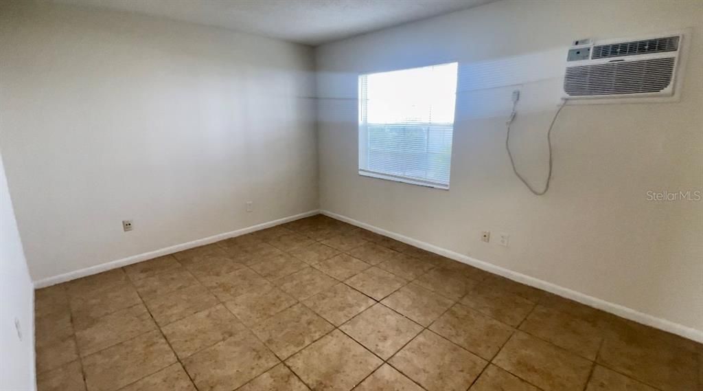 For Rent: $1,250 (1 beds, 1 baths, 540 Square Feet)