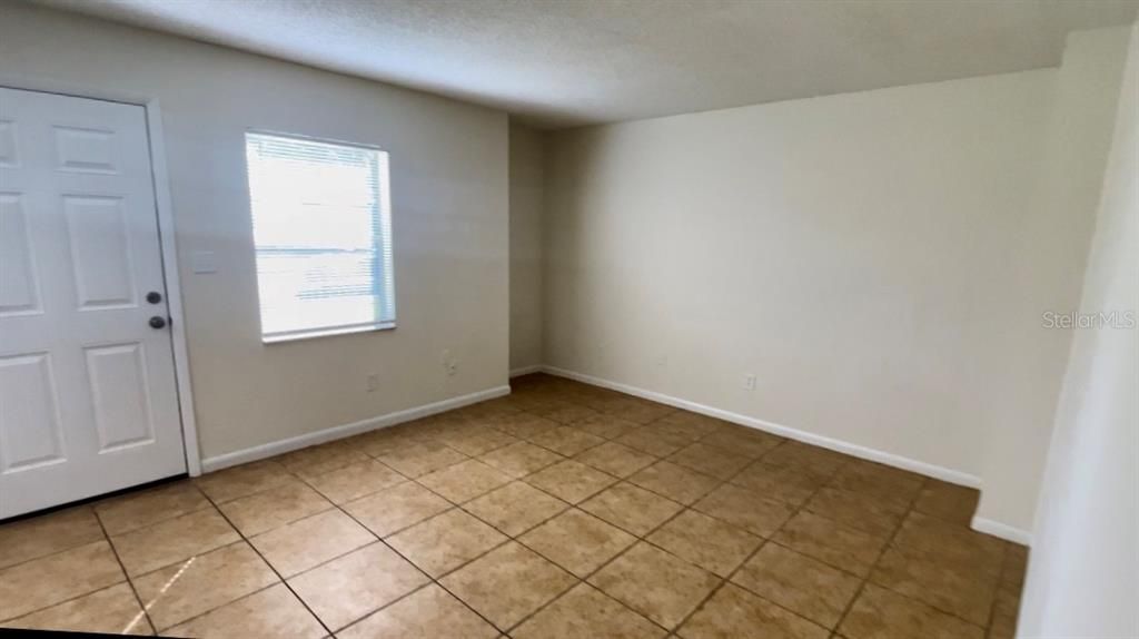 For Rent: $1,250 (1 beds, 1 baths, 540 Square Feet)