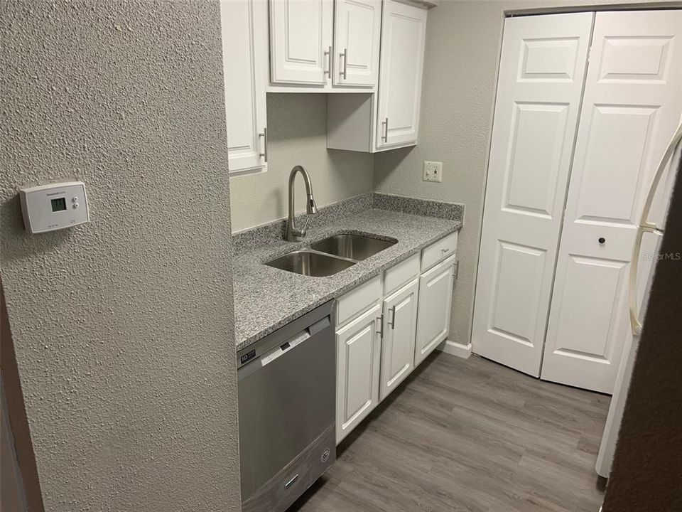 For Rent: $1,500 (2 beds, 1 baths, 768 Square Feet)