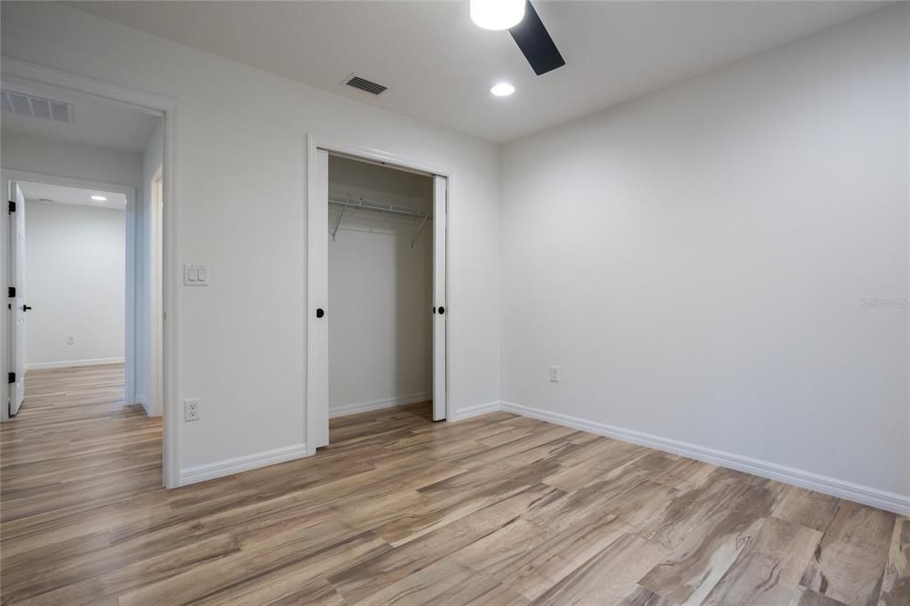 For Sale: $299,900 (3 beds, 2 baths, 1371 Square Feet)