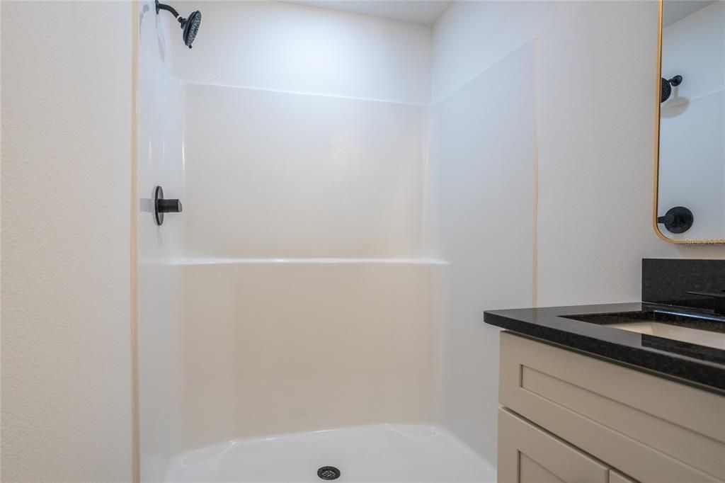 For Sale: $299,900 (3 beds, 2 baths, 1371 Square Feet)