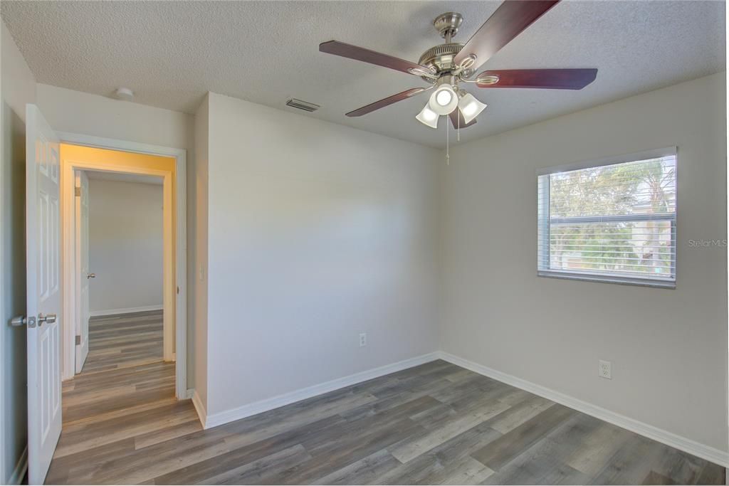 For Sale: $239,900 (3 beds, 2 baths, 1280 Square Feet)