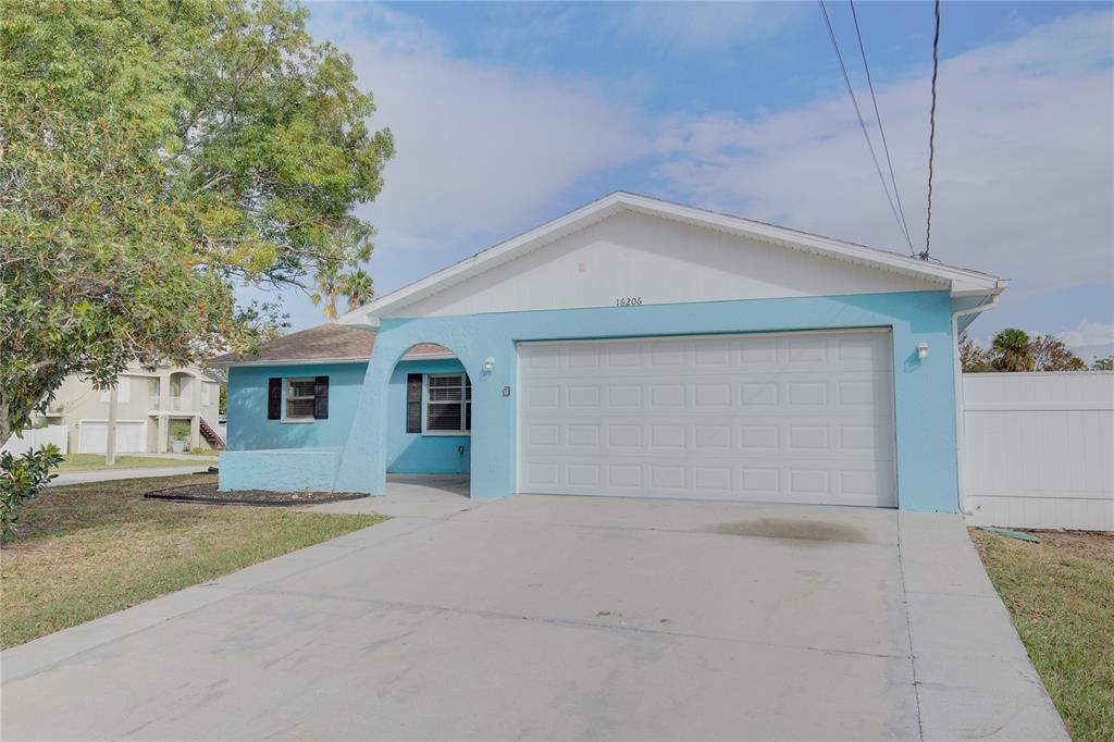 For Sale: $239,900 (3 beds, 2 baths, 1280 Square Feet)