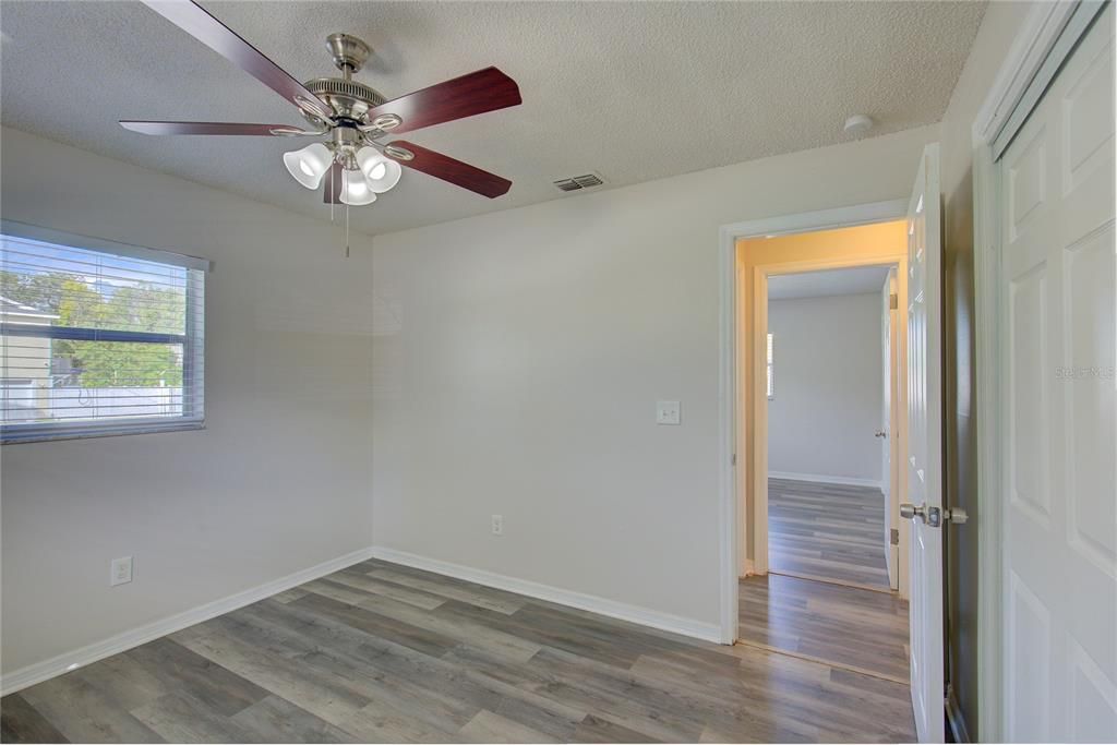 For Sale: $239,900 (3 beds, 2 baths, 1280 Square Feet)