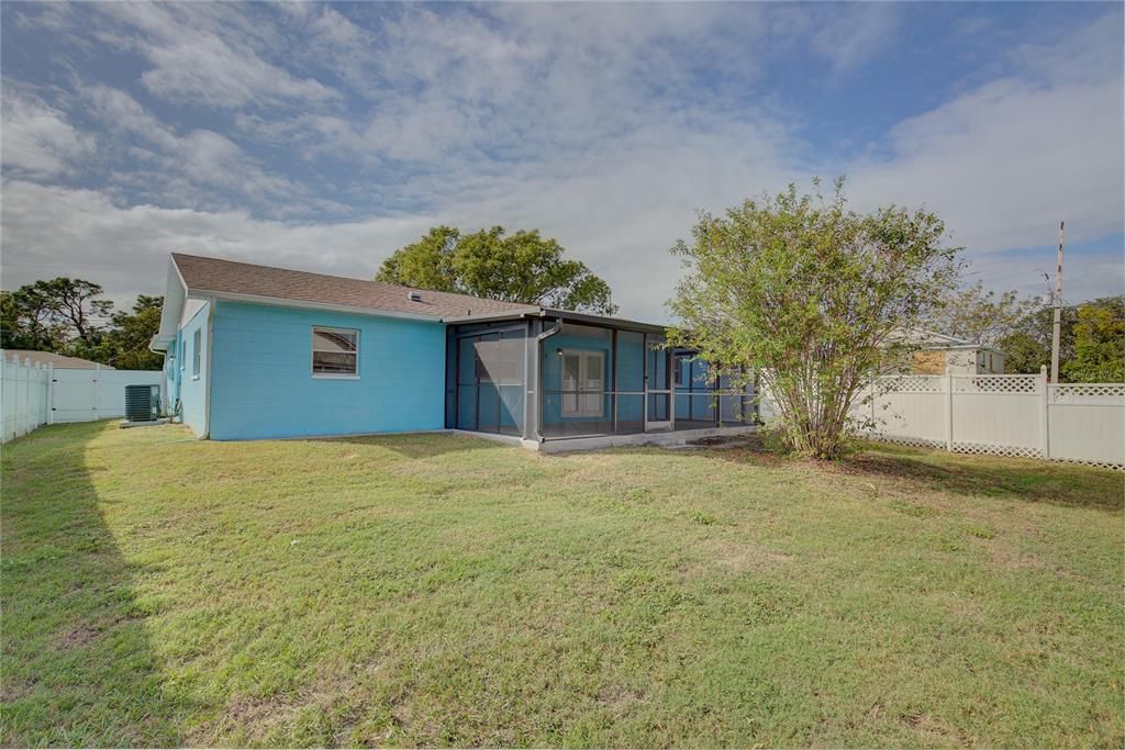 For Sale: $239,900 (3 beds, 2 baths, 1280 Square Feet)